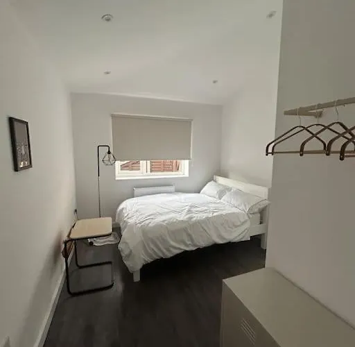 Your Manga House Near Coop Live Ethihad Apartment Manchester