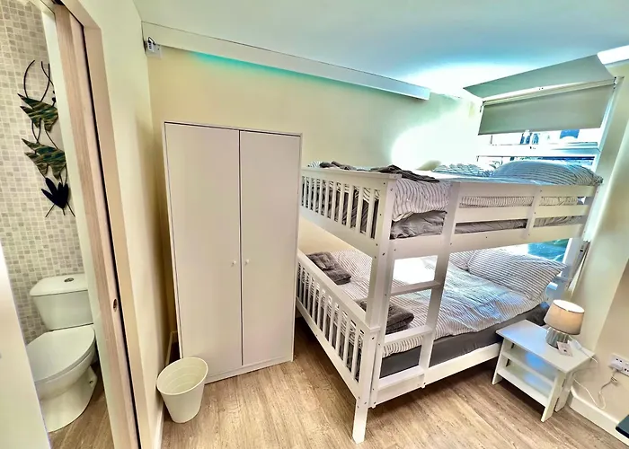 Lux Quadruple Media Mufc Salford * Manchester