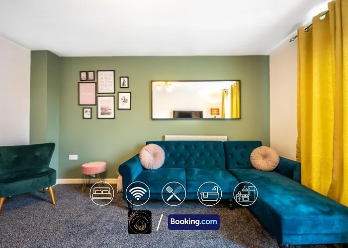 Cosy 4-bed House L Garden L Free Parking L Wifi L Specious L Hosted By The Cosy Corner Nationwide Διαμέρισμα