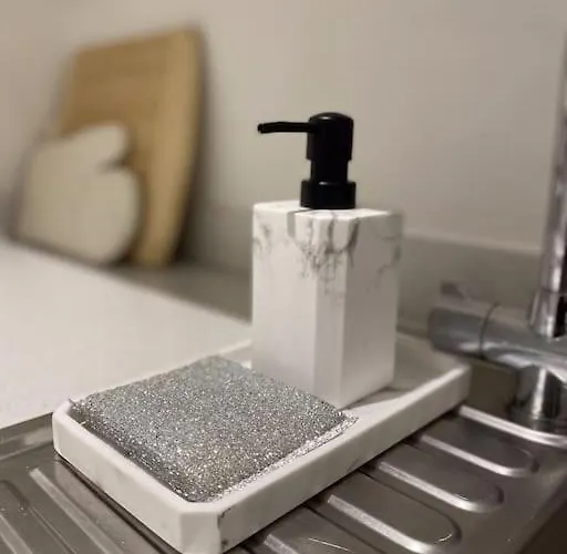 아파트 Modern Trafford 1br Apartment-free Parking-cinema