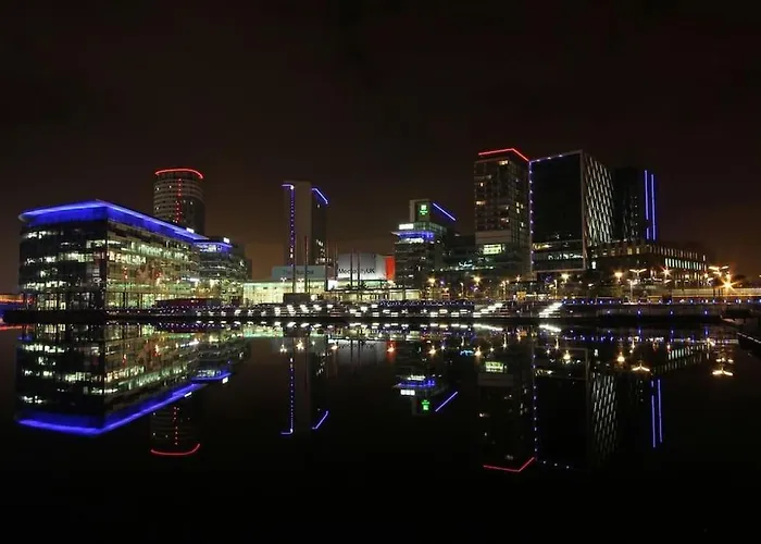 Modern Trafford 1br Apartment-free Parking-cinema 아파트 맨체스터