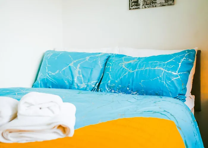 The Wynne House - 3 Bedroom Luxury House With 5 Beds & Free Parking Near Centre, And A Walking Distance To The Etihad Stadium & Coop Live Arena Prázdninový dům