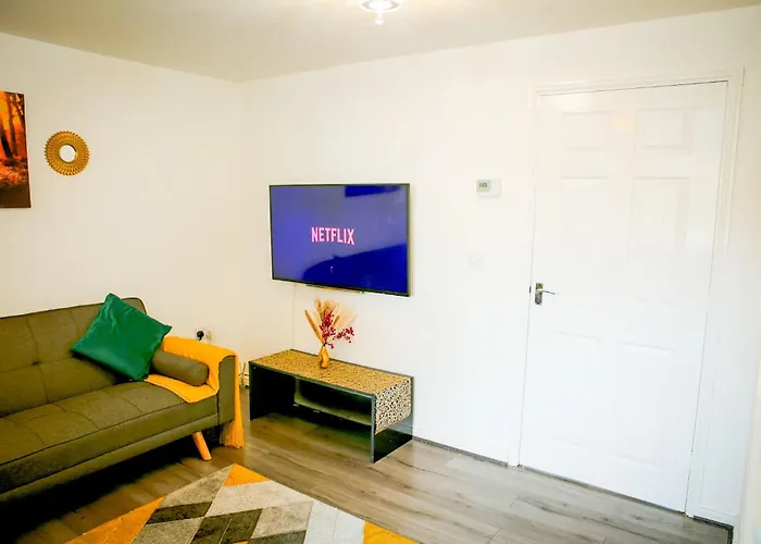 Prázdninový dům The Wynne House - 3 Bedroom Luxury House With 5 Beds & Free Parking Near Centre, And A Walking Distance To The Etihad Stadium & Coop Live Arena *