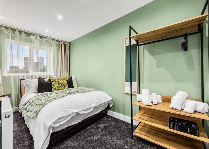 Amazonian Luxury Family Mcr Centre Etihad Free Parking 펜션