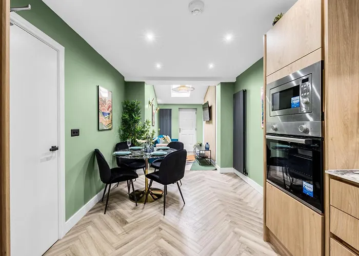 Amazonian Luxury Family Mcr Centre Etihad Free Parking * 맨체스터