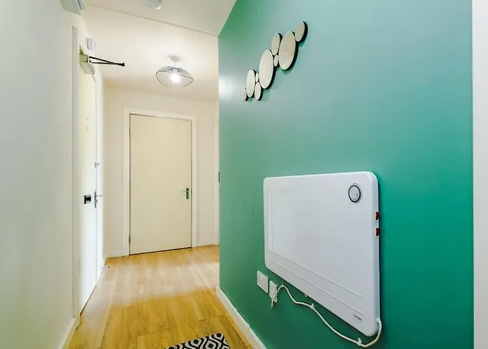 Apartament Modern 2br Near Centre - Free Parking Garage Manchester