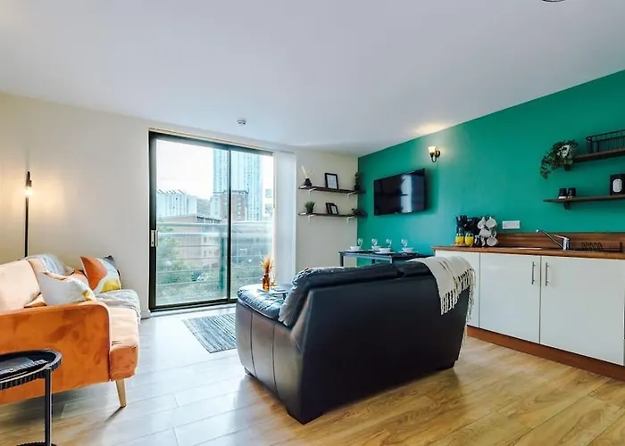 Modern 2br Near Centre - Free Parking Garage Apartament Manchester