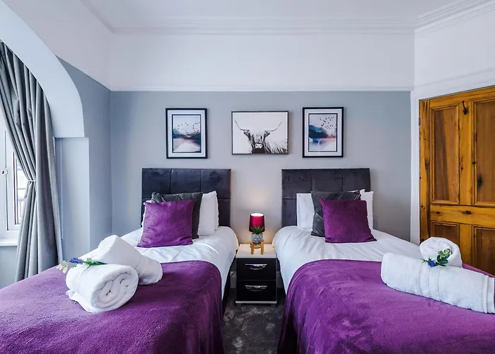 New! 3-bed Spacious In By 53 Degrees Property, Ideal For Groups, Free Parking! 펜션 맨체스터