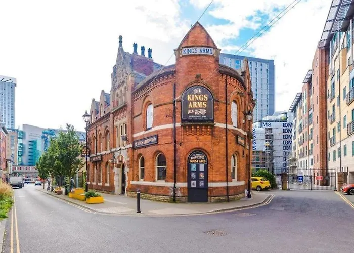 Modern 2br Near Centre - Free Parking Garage Manchester