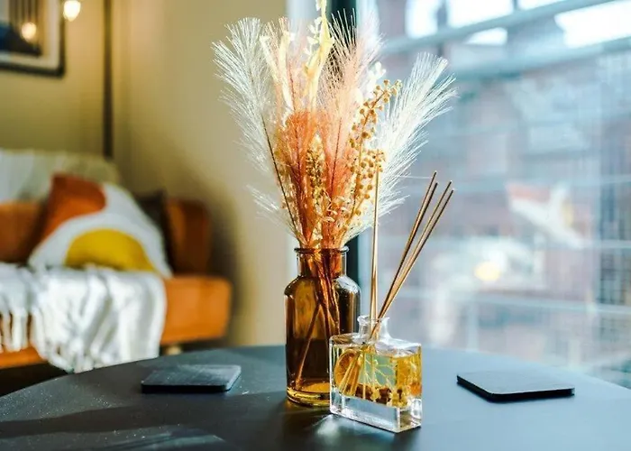 Modern 2br Near Centre - Free Parking Garage