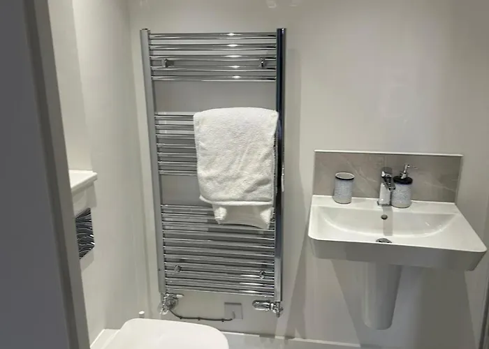 Lush King Ensuite In A Shared