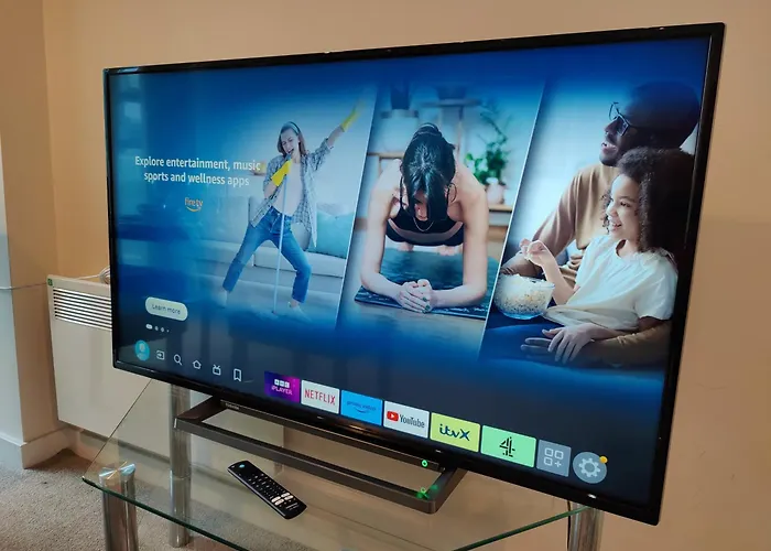 Free Private Parking - City Centre 2 Bedroom Ensuite Near Shopping & Financial Centre, Victoria Station & Ao Daire *