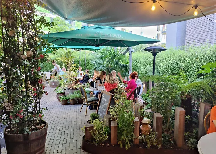 Free Private Parking - City Centre 2 Bedroom Ensuite Near Shopping & Financial Centre, Victoria Station & Ao Daire