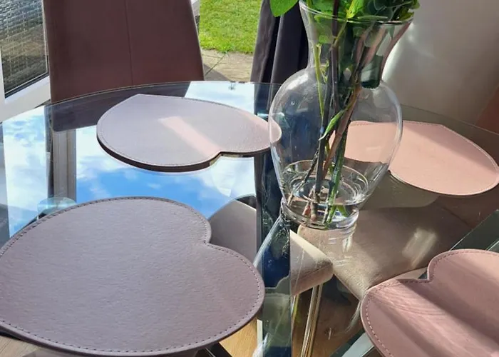 The Heart - Cosy 3 Bedroom House With Double Driveway And Garden In מנצ'סטר