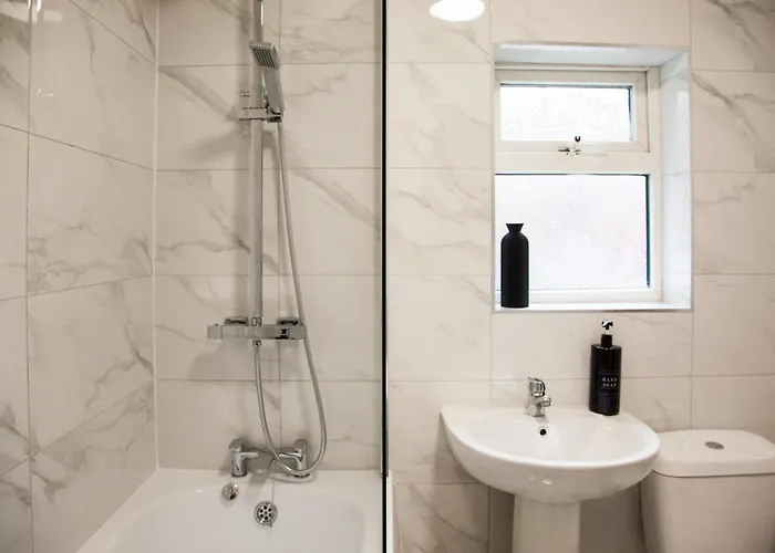 Entire Luxury In Old Trafford, Next To Mufc