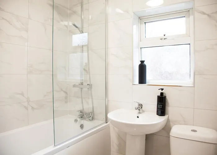 Entire Luxury In Old Trafford, Next To Mufc * Manchester