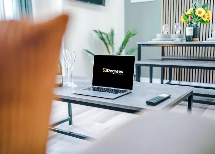 New! Stylish 2-bed In By 53 Degrees Property, Great Location - Sleeps 6! Μάντσεστερ