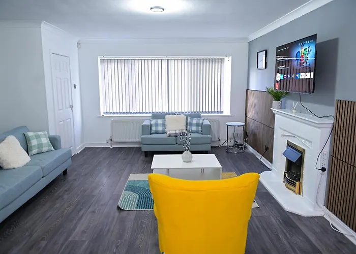 3 Bedroom House With En-suite Free Wifi And Parking בית נופש