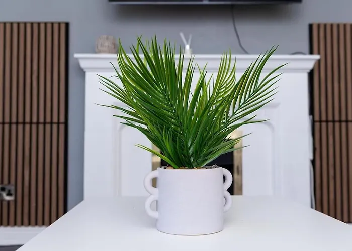 בית נופש 3 Bedroom House With En-suite Free Wifi And Parking מנצ'סטר