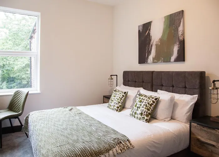 Apartament New! Stylish & Modern With Free Parking! Book Now!