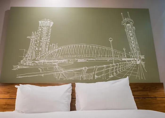 Hotel The Townhouse 4*