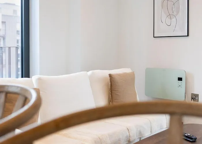 Alabaster By Casacity * 맨체스터