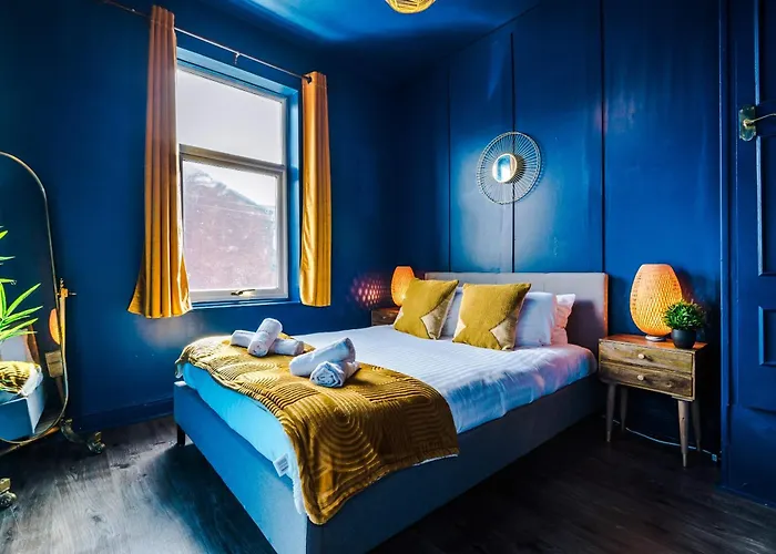 R&r At A Character Victorian *