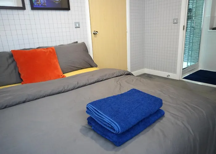 Rylance Luxury House - Free Parking Tatil Evi