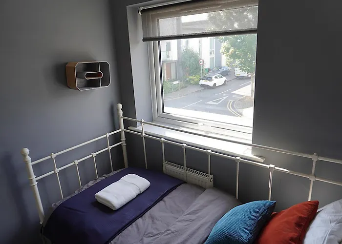 홈스테이 Luxury - Pick A - Free Parking & Kitchen Access, Near Etihad Stadium, The Coop Live & Piccadilly Station, 맨체스터