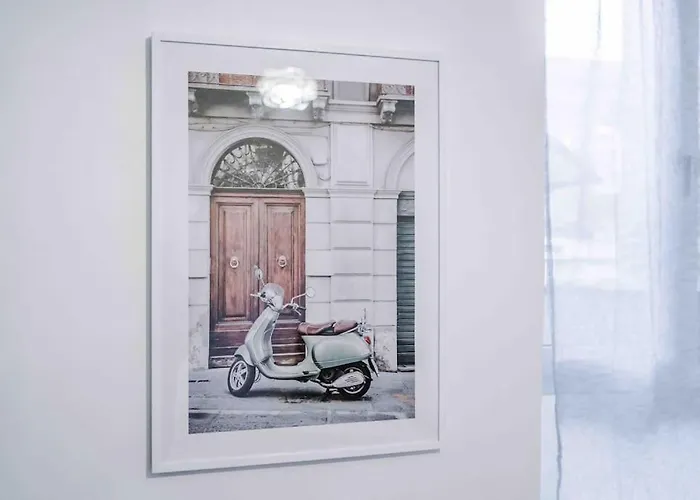 Comfy Four Bedroom House With Parking Feriehus