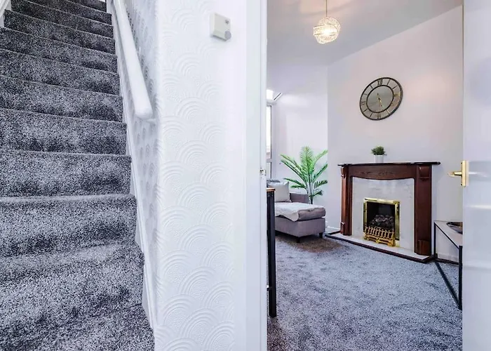 Feriehus Comfy Four Bedroom House With Parking *