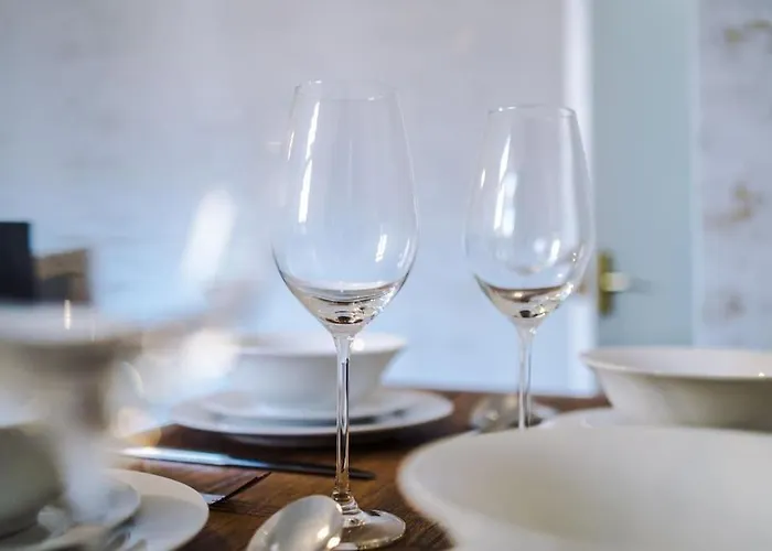 Feriehus Comfy Four Bedroom House With Parking