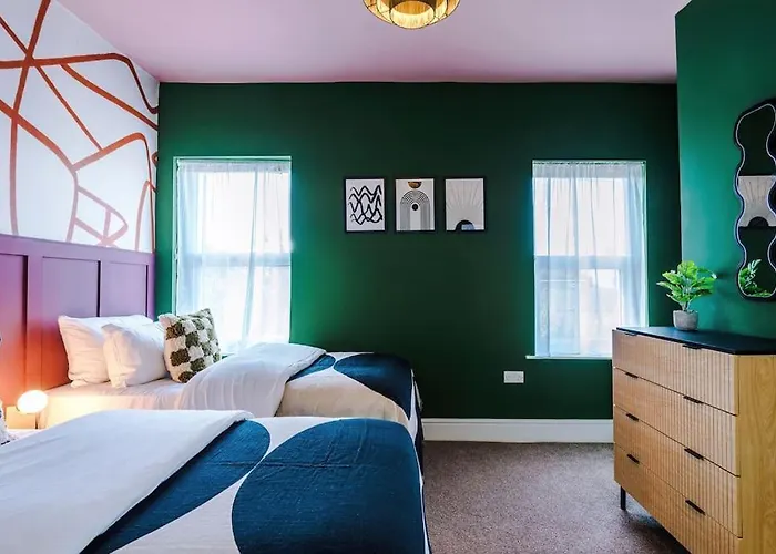 Modern 4-bedroom In *