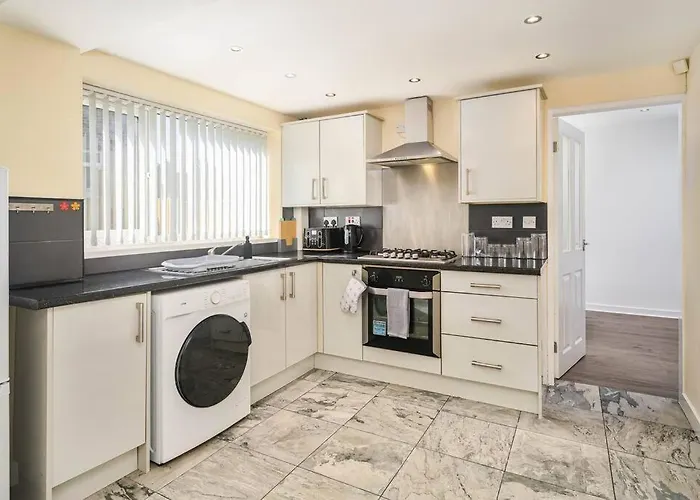 Appartamento Spacious 4bed Home, Sleeps 10, Pool Table, Parking, Perfect For Groups