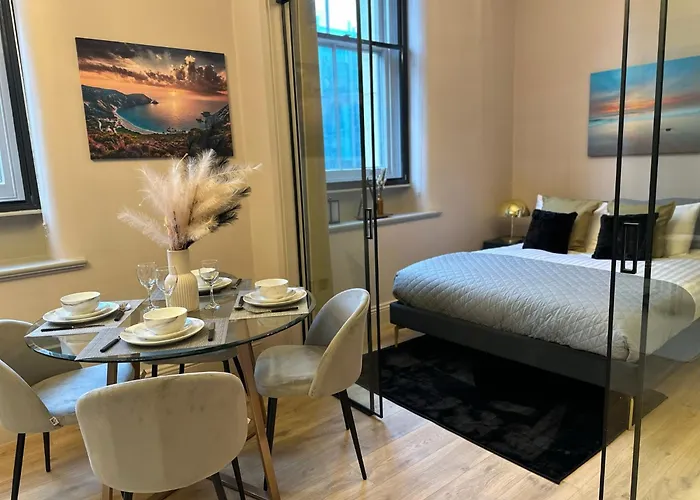 Stunning 2br In Chinatown