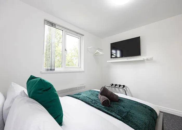 The Kent Luxury House Sleeps 14 Free Parking בית נופש *