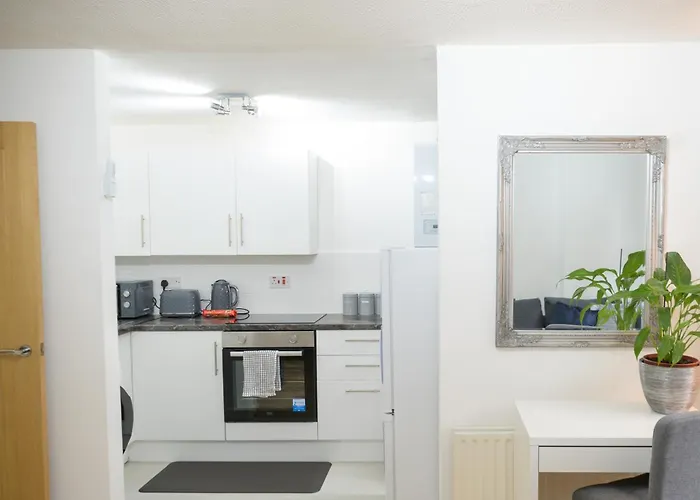 Lejlighed Silver Pines - 2br - King Bed - 6 Guests - Wi-fi - Free Parking Manchester