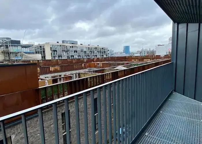 شقة Luxurious, High-end 2-bedroom With Balcony