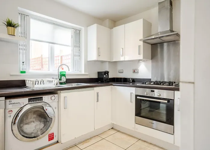 Etihad, & Coop Live - Free Parking - 10ppl Casa de Férias