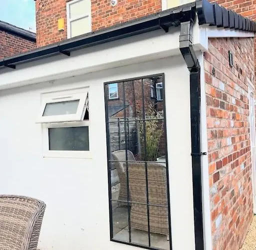 Artistic 3 Bed In Old Trafford Next To Mufc *