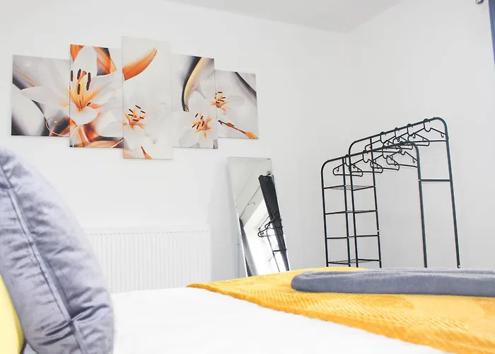 2 Min Walk Etihad Stadium & Coop Arena - 3br, Free Parking Μάντσεστερ