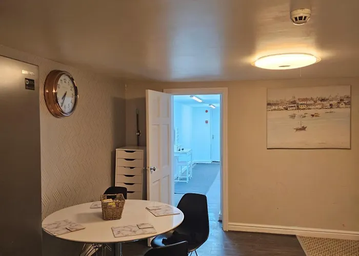 Basement Centre * Manchester