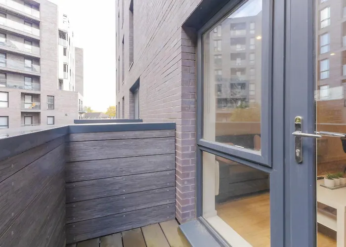 아파트 Warm 2 Bedroom 15 Min Walk To Etihad Stadium And Center *