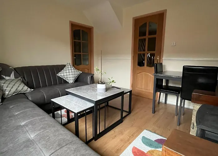 Cosy 4-bedroom Πανσιόν Μάντσεστερ