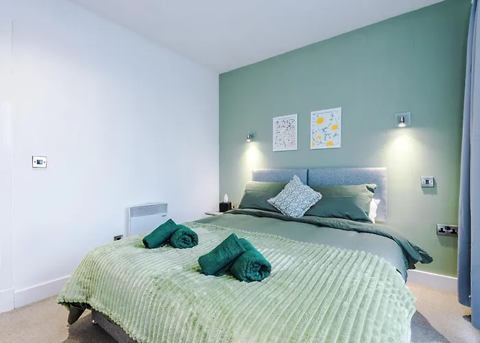 アパート Sleeps 8, Duplex Apartment, Pool Table, Balcony X2, Long Term Disc, Perfect For Groups