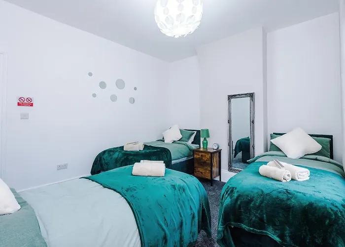 아파트 Sleeps 6, Pool Table, Free Parking, Perfect For Groups, Long Term Disc 맨체스터