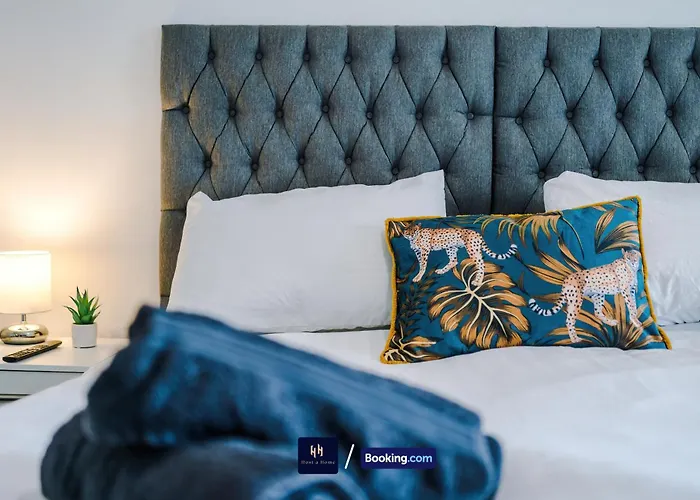 Old 516 Listing * Manchester