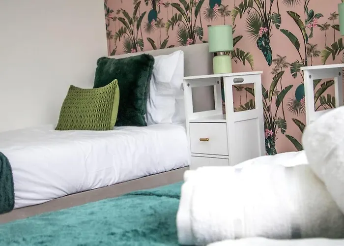 Coop Arena Luxurious Townhouse