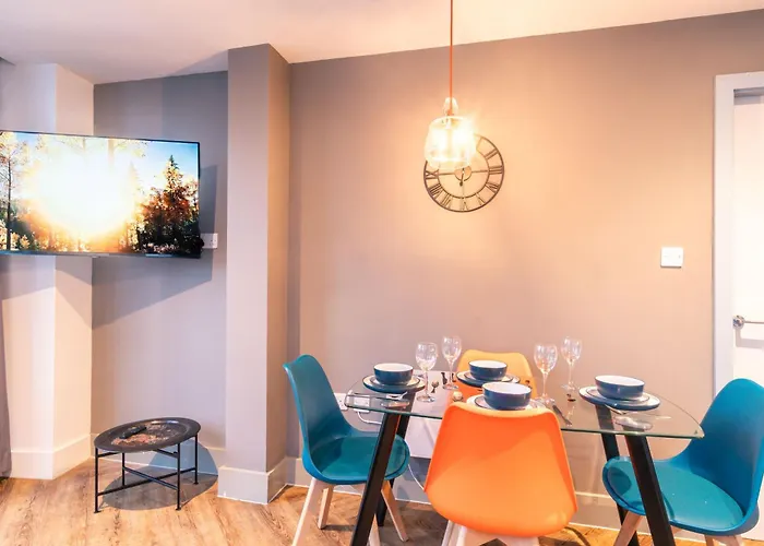 דירה Fabulous 2 Bedroom In Centre