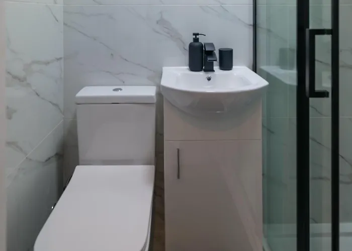 Downtown Cozy House In Сasa de vacaciones Mánchester